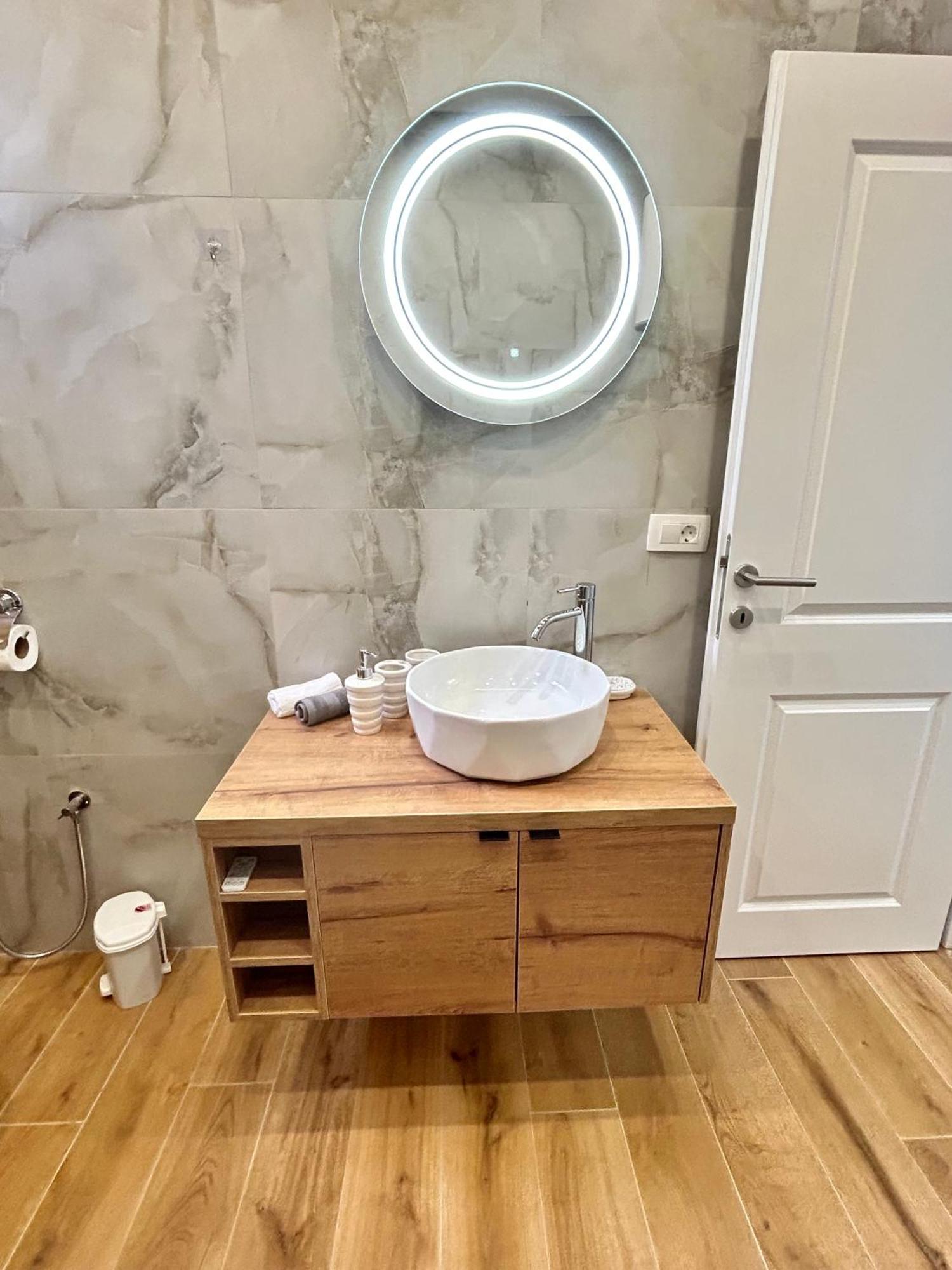 מוסטר Apartment Tajra מראה חיצוני תמונה