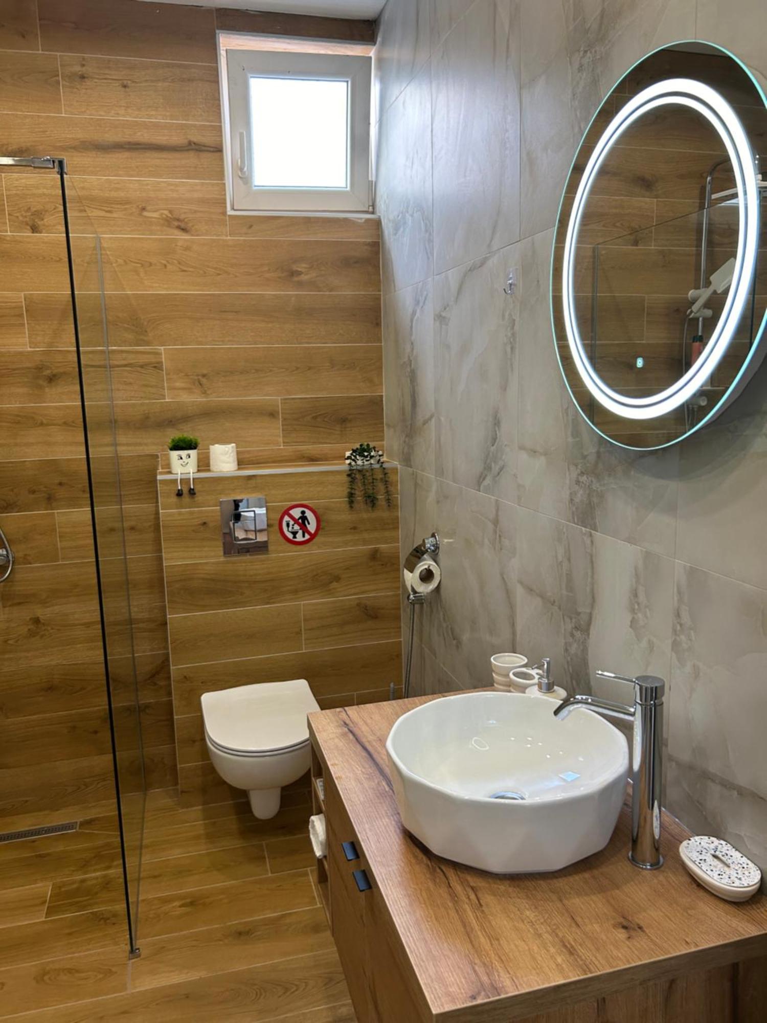 מוסטר Apartment Tajra מראה חיצוני תמונה